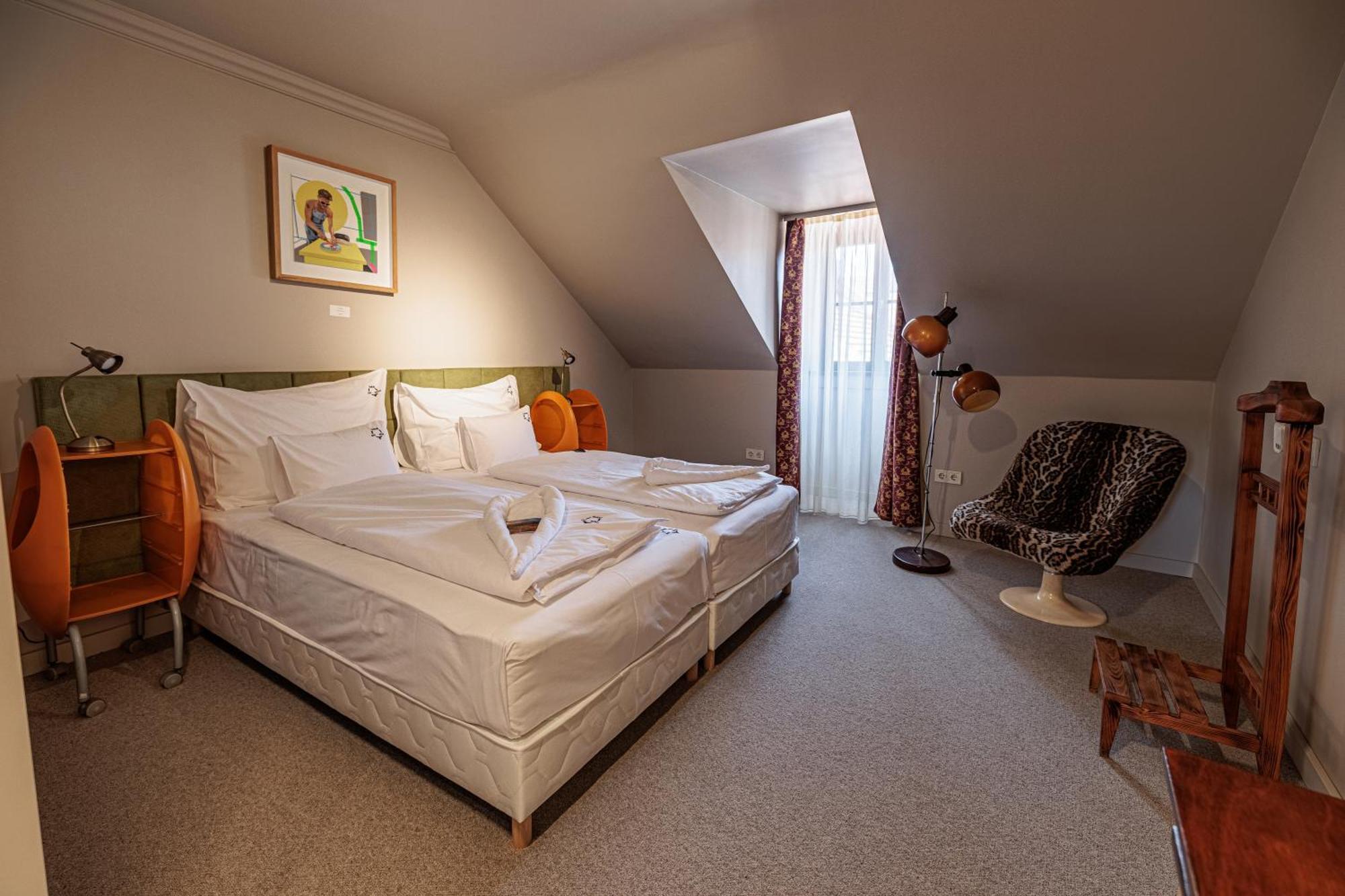 Barka Galeria Hotel Es Etterem Tallya ภายนอก รูปภาพ