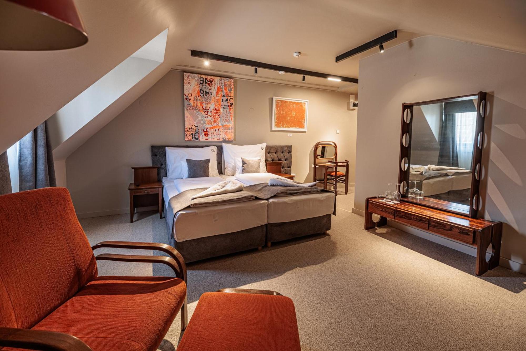 Barka Galeria Hotel Es Etterem Tallya ภายนอก รูปภาพ